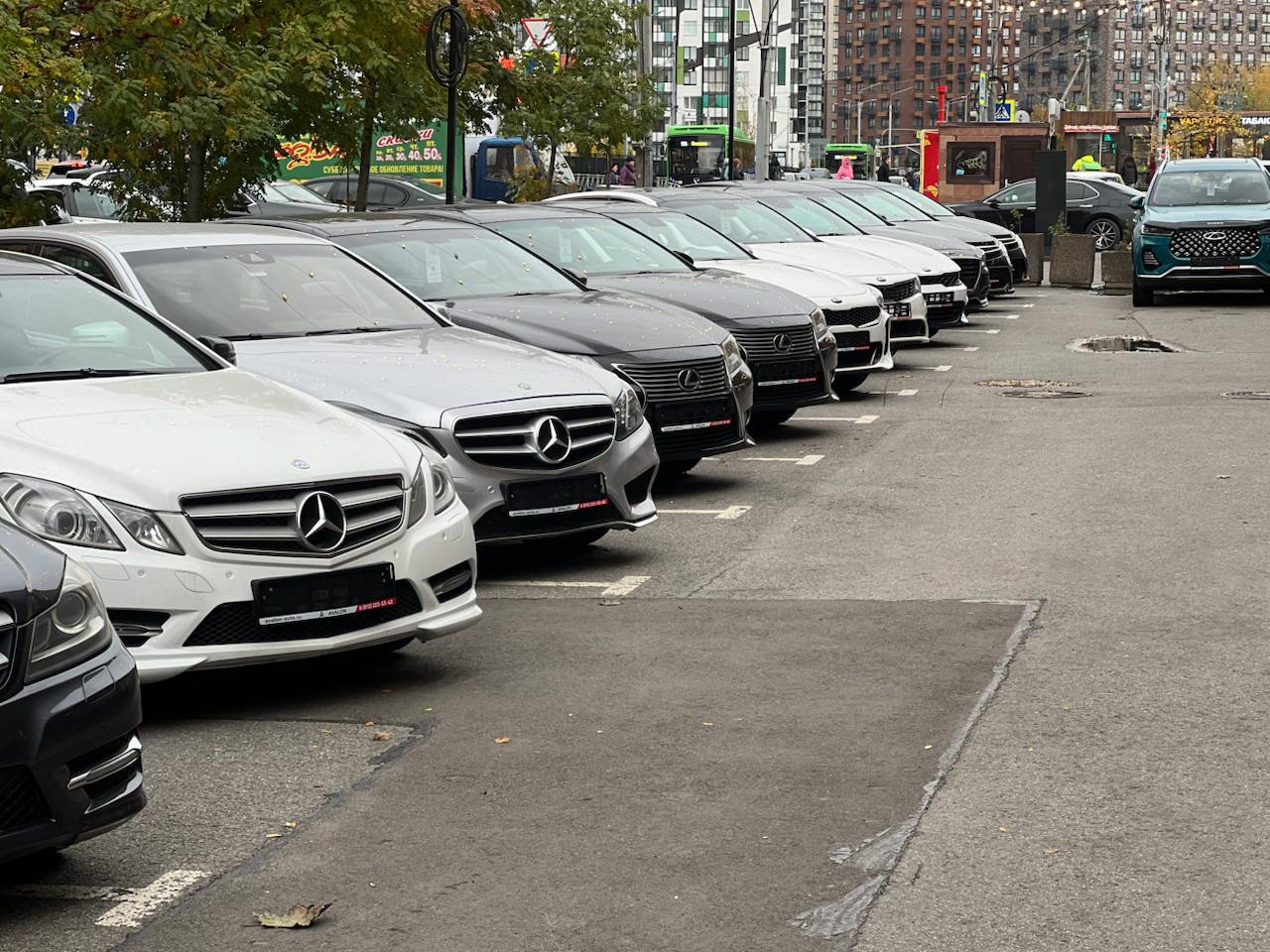 фото автосалона
