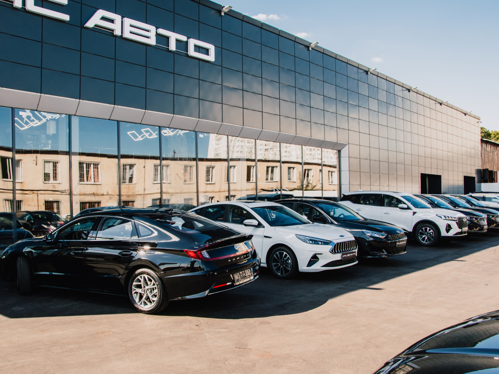 фото автосалона