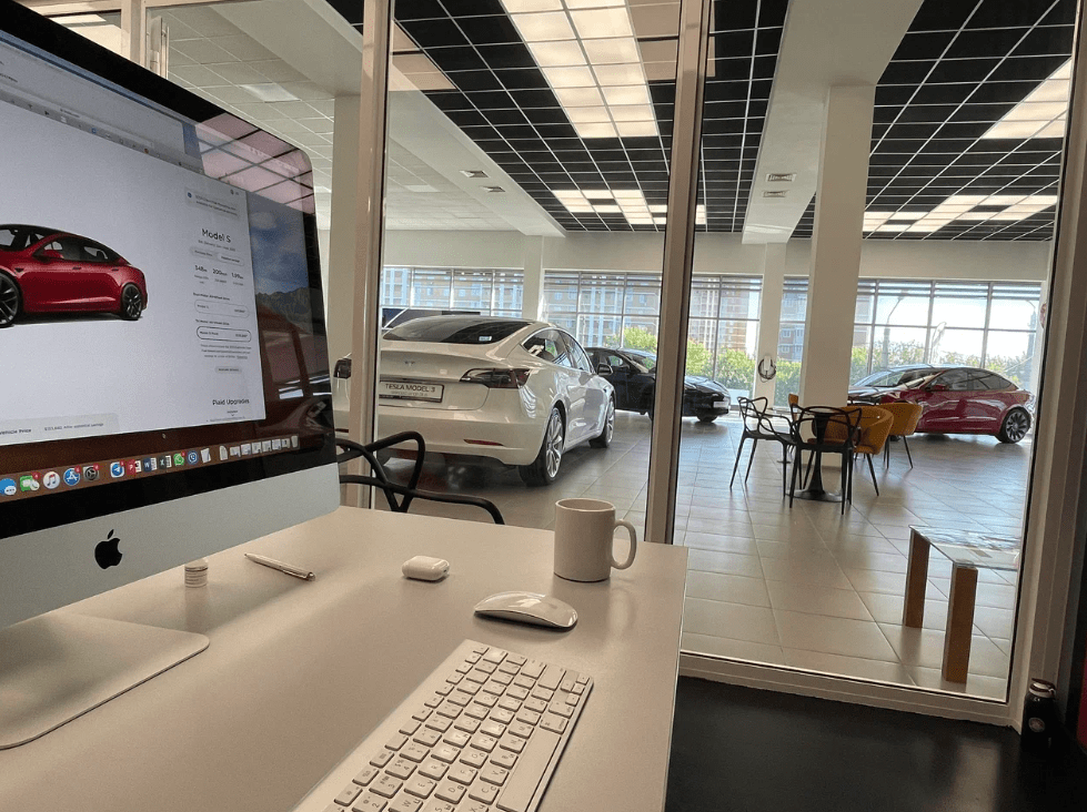 фото автосалона