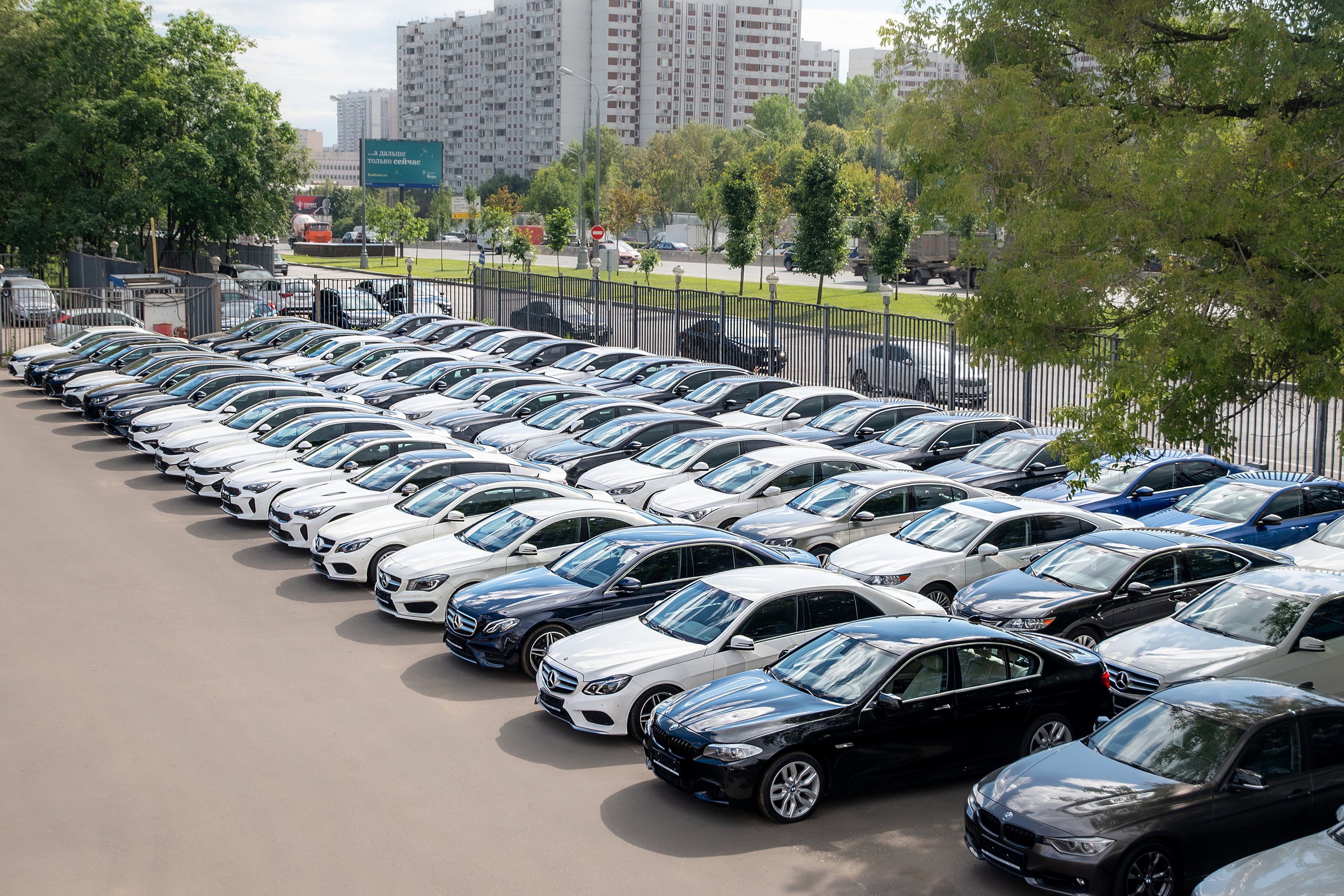 фото автосалона