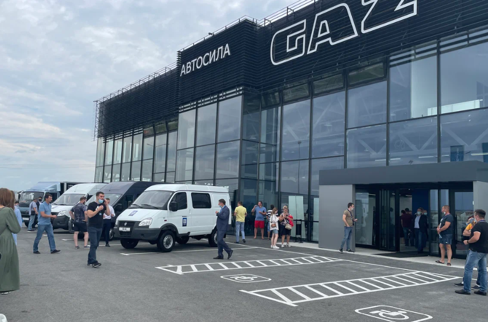 фото автосалона