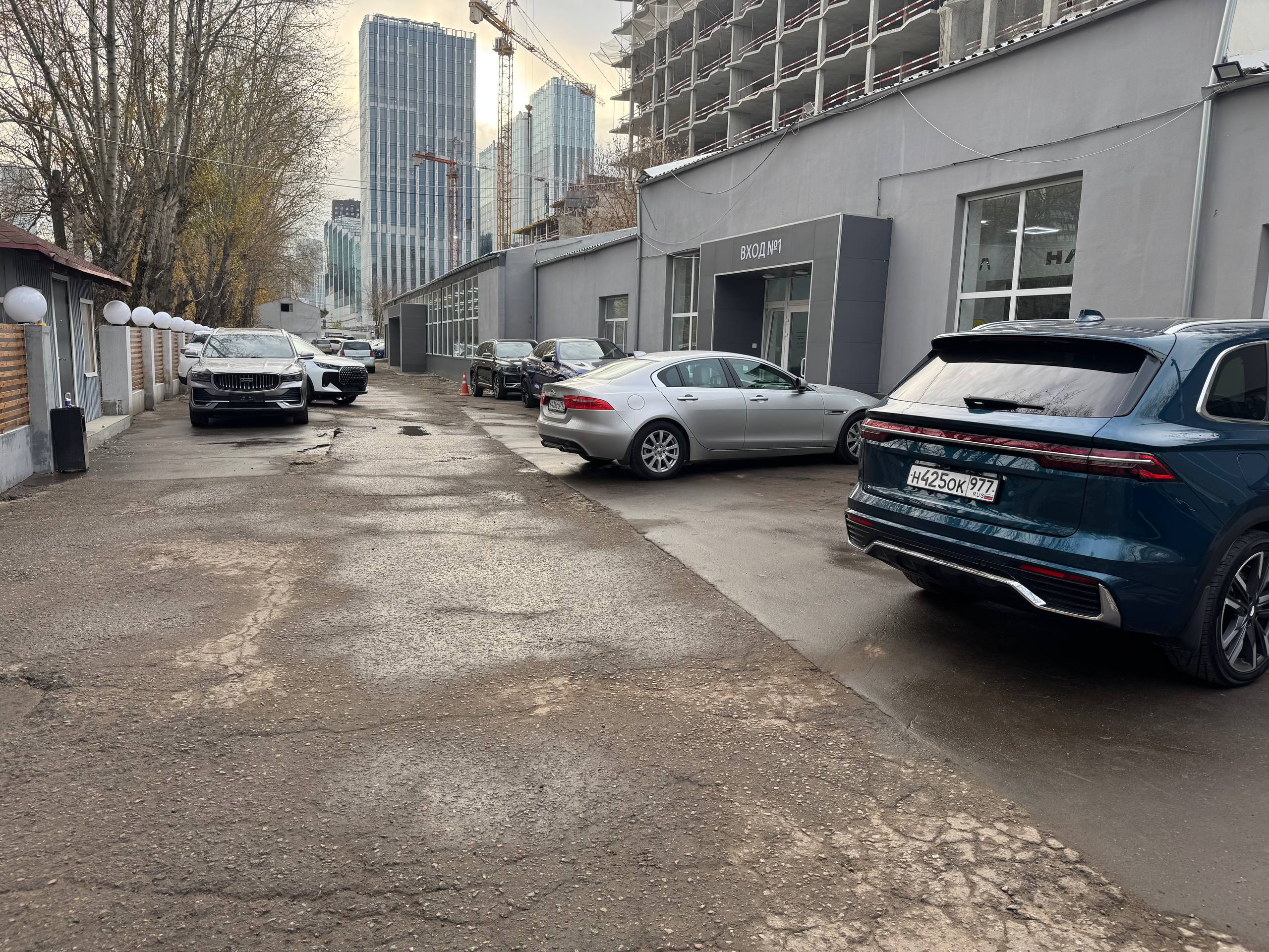 фото автосалона