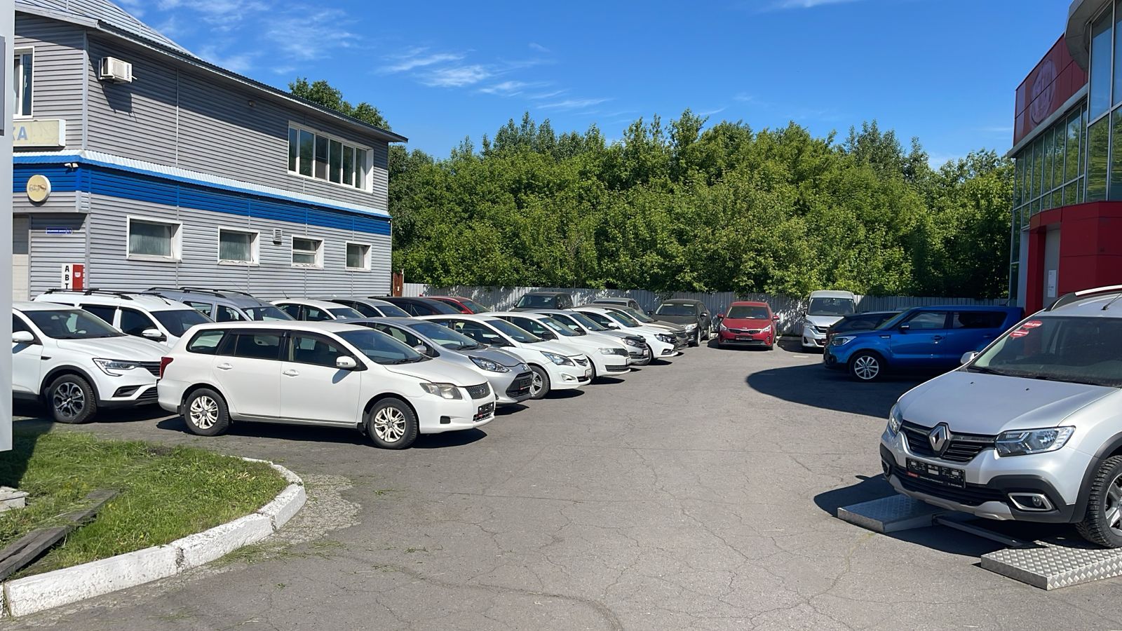 фото автосалона