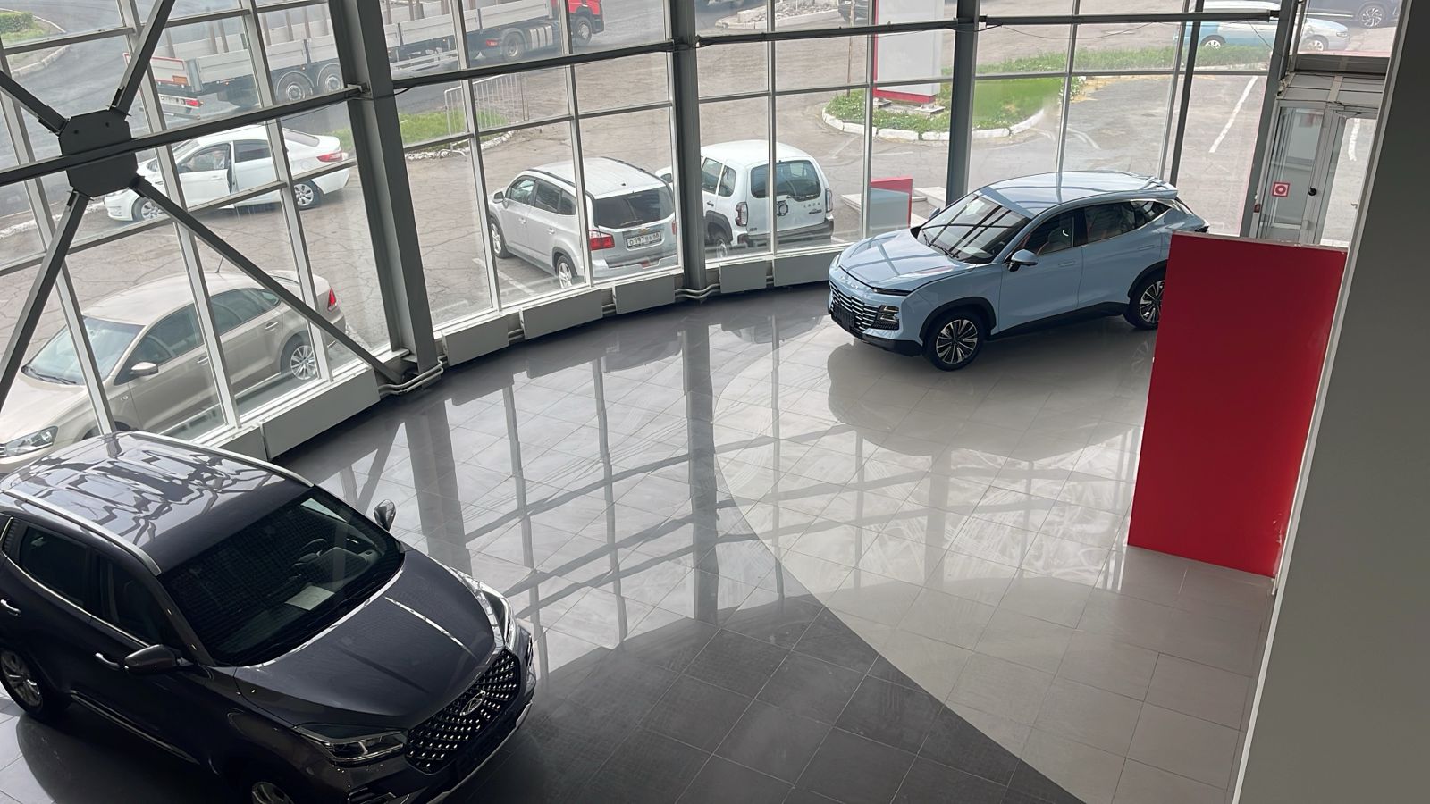 фото автосалона