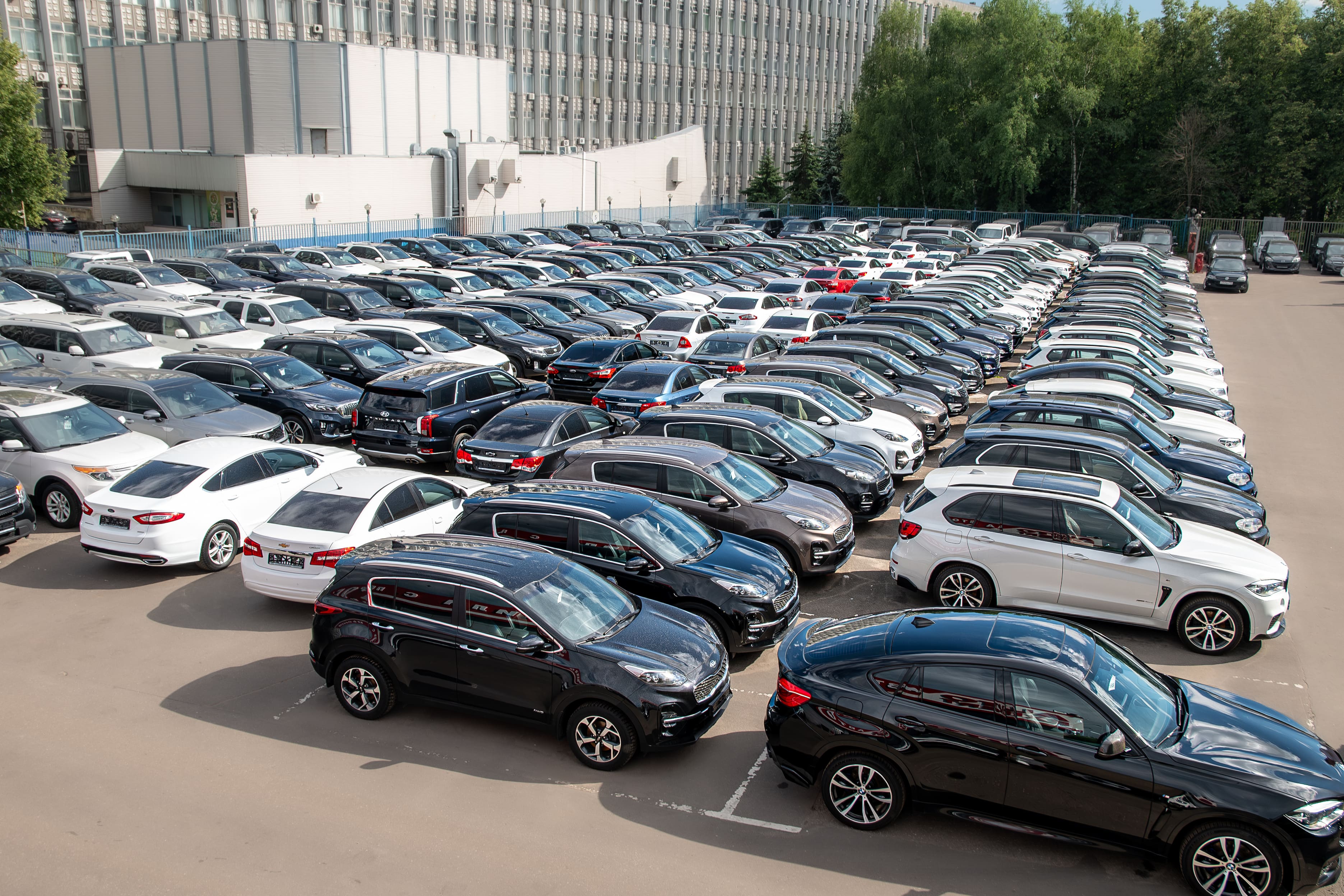 фото автосалона