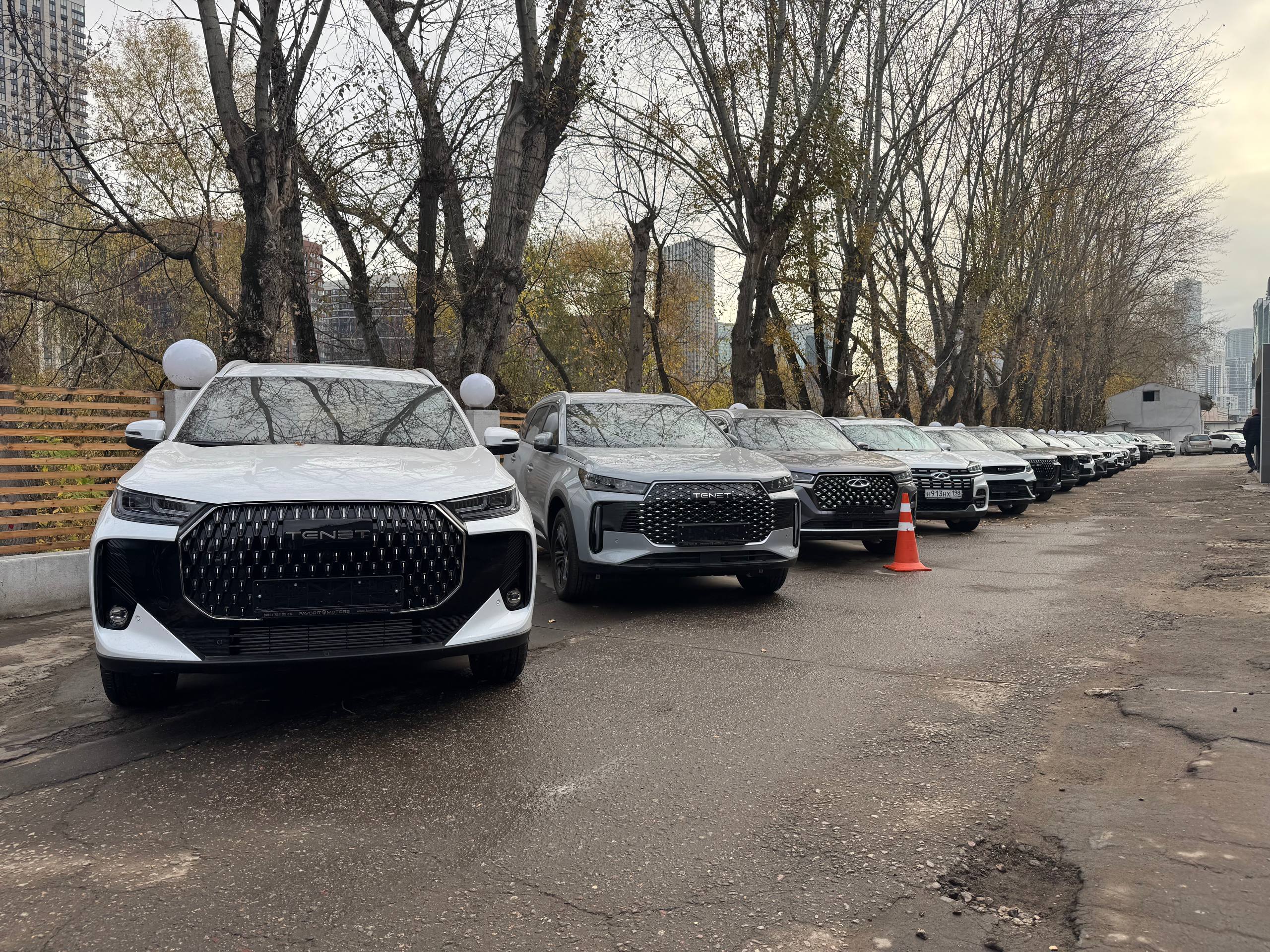 фото автосалона