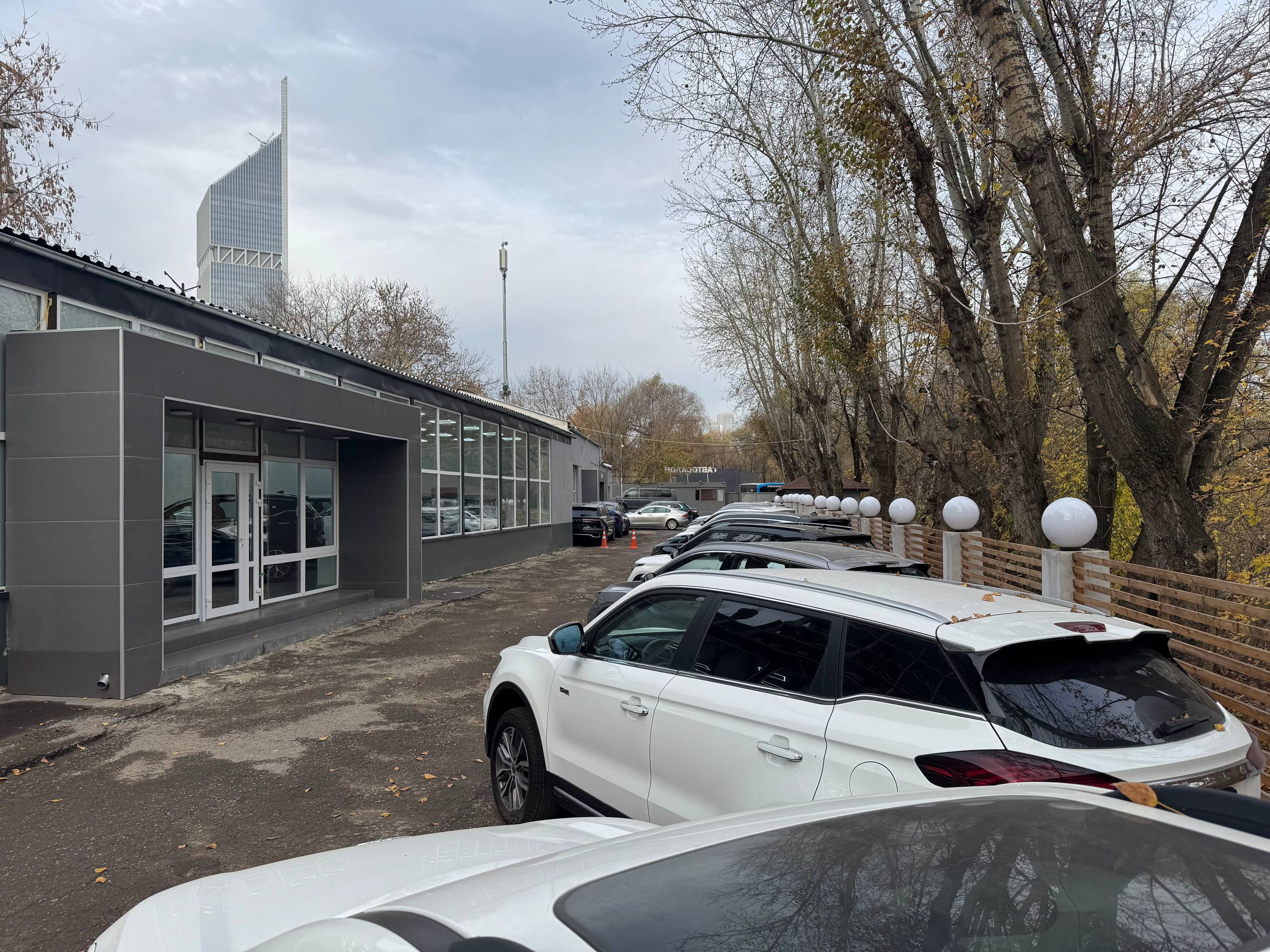 фото автосалона