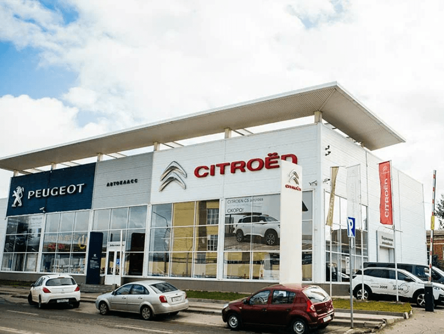 фото автосалона